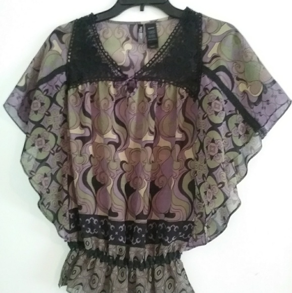 Bisou Bisou Tops - Gorgeous top